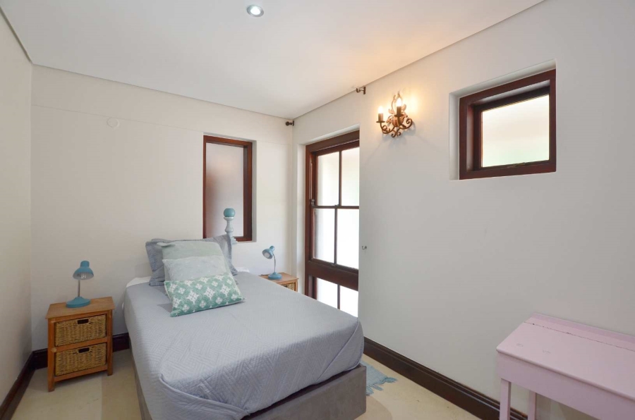 5 Bedroom Property for Sale in Kanonberg Western Cape